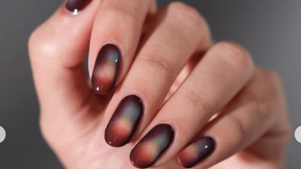 Aura Nails with a New Edge